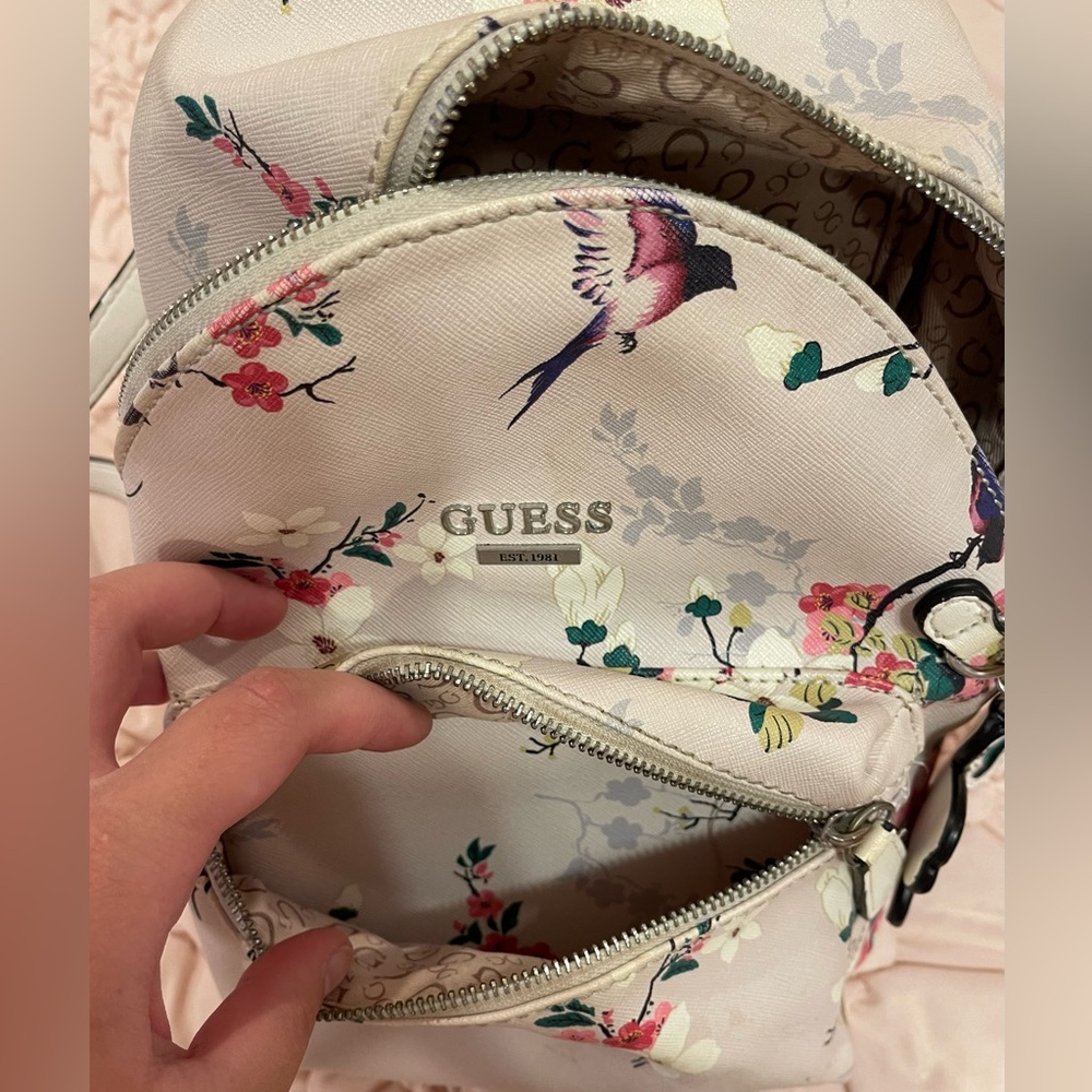 GUESS mini backpack - Picture 5 of 6